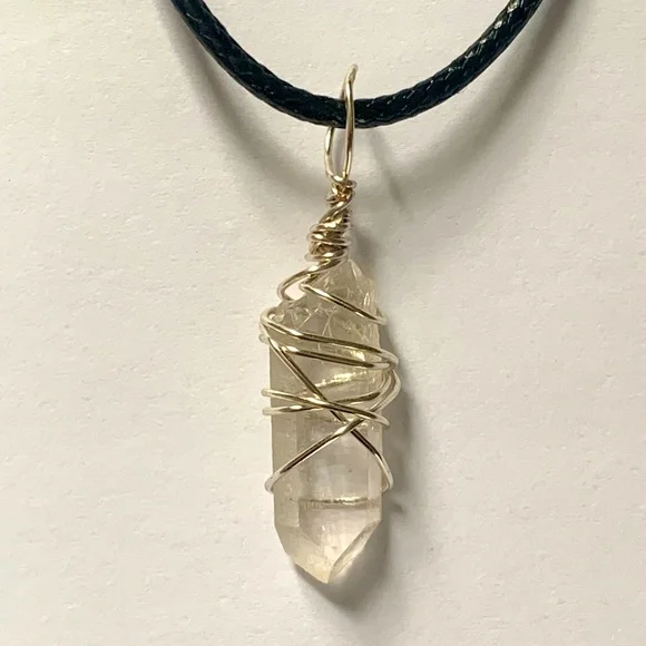 Raw Quartz Point Necklace/Handcrafted/NWT - Picture 1 of 6